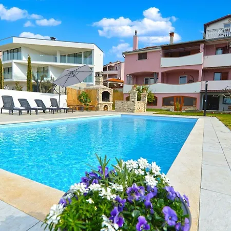 Fuer 8 Personen Ca 95 Qm In Stinjan, Istrien Istrische Riviera Apartamento Štinjan