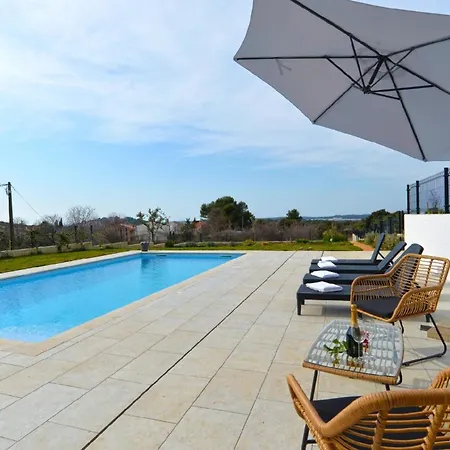 Apartment Fuer 8 Personen Ca 95 Qm In Stinjan, Istrien Istrische Riviera